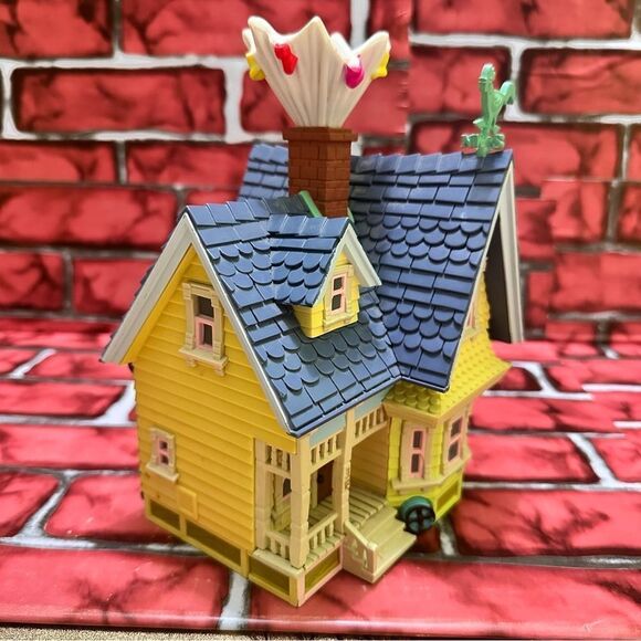 Disney Pixar Funko Kevin with up home - Picture 5 of 13